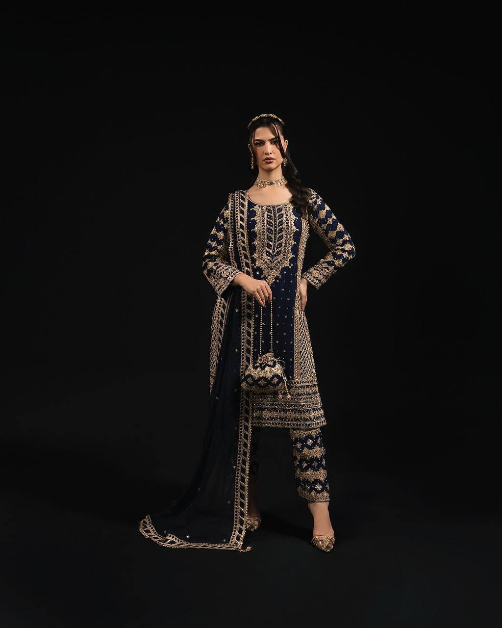 Blue viscos velvet Kurta set For women