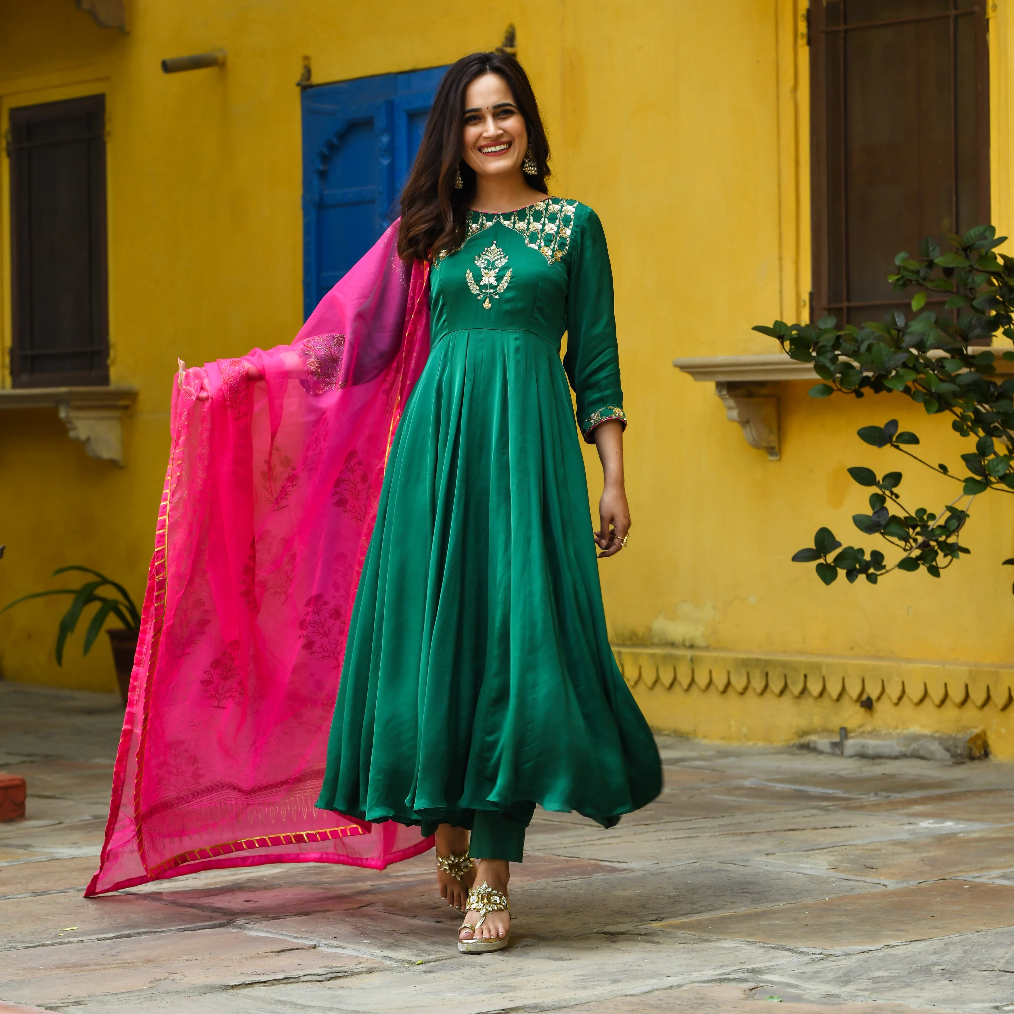 GREEN SARTIN KURTA SET