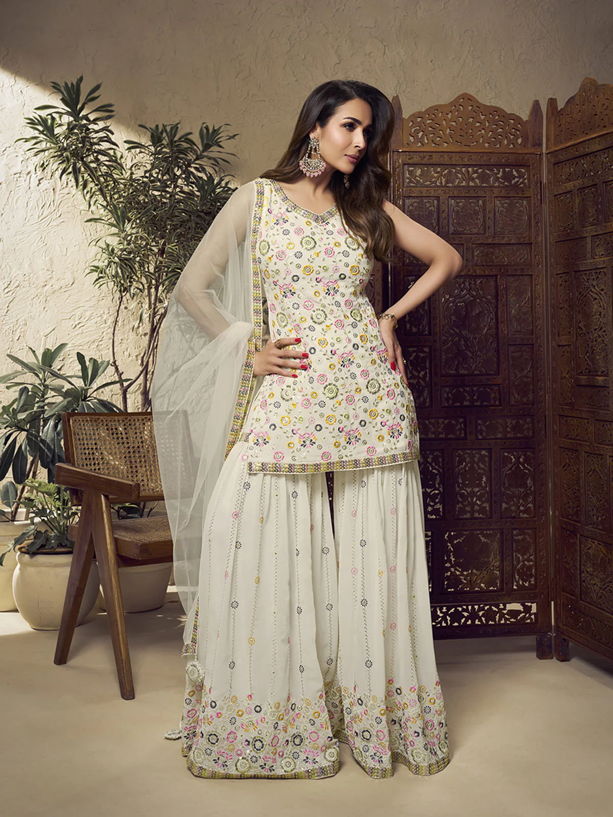 White Floral Multi Thread and Sequines Embroidered Kurta Set