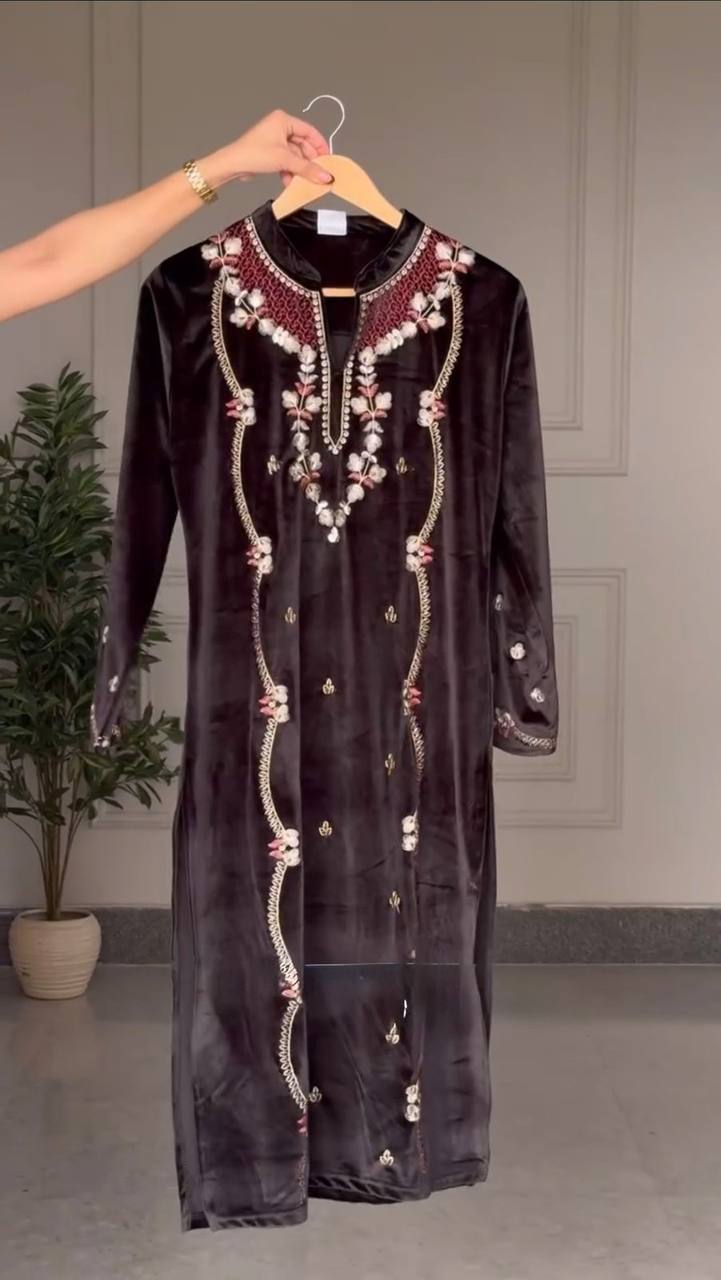 Viscos Velvelt Kurta Pant And Dupatta Set