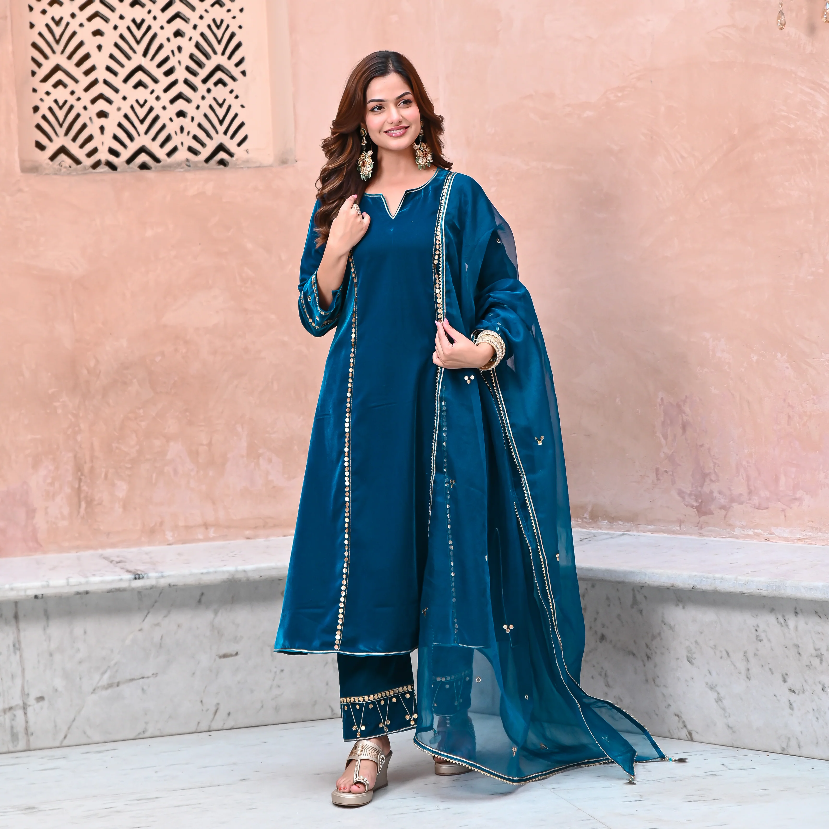 VELVET KURTA SET