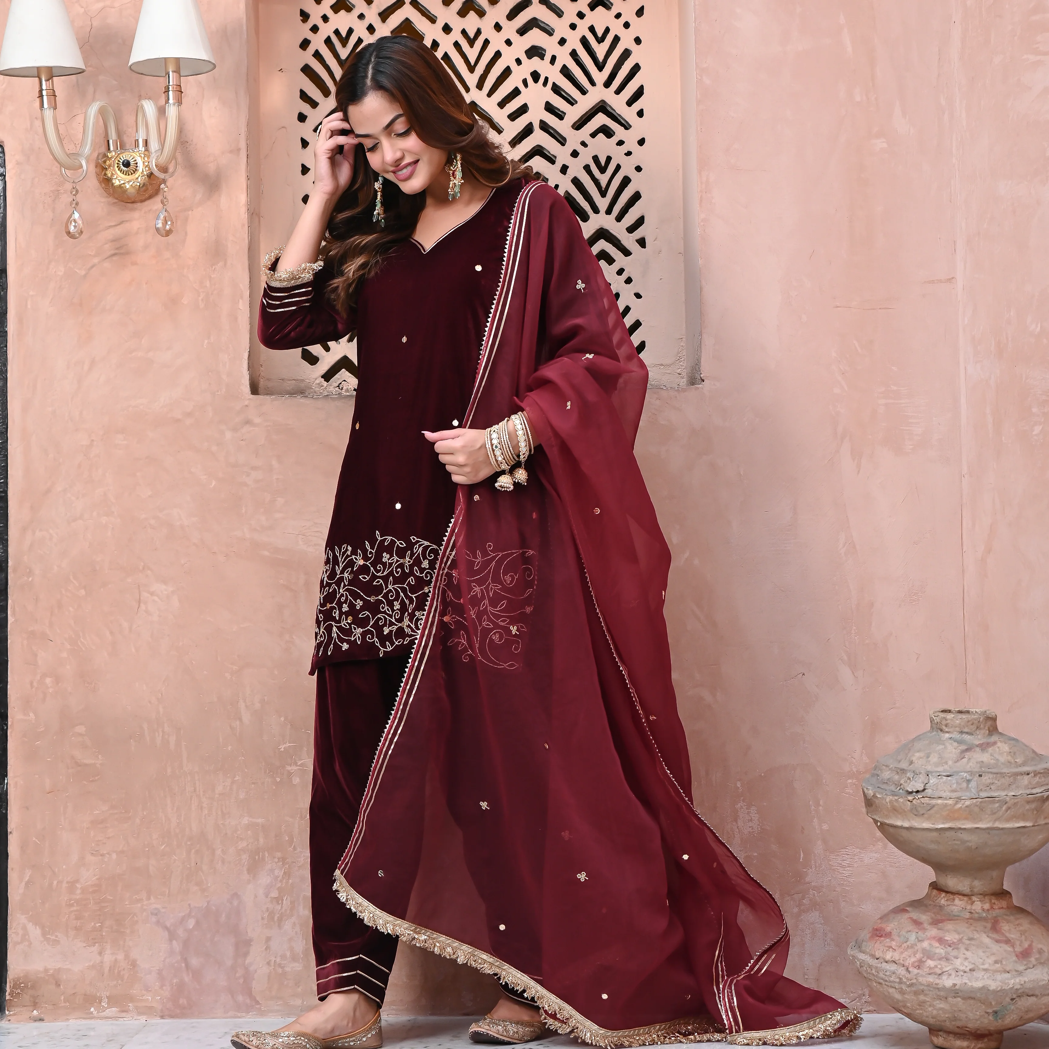 VELVET KURTA SET