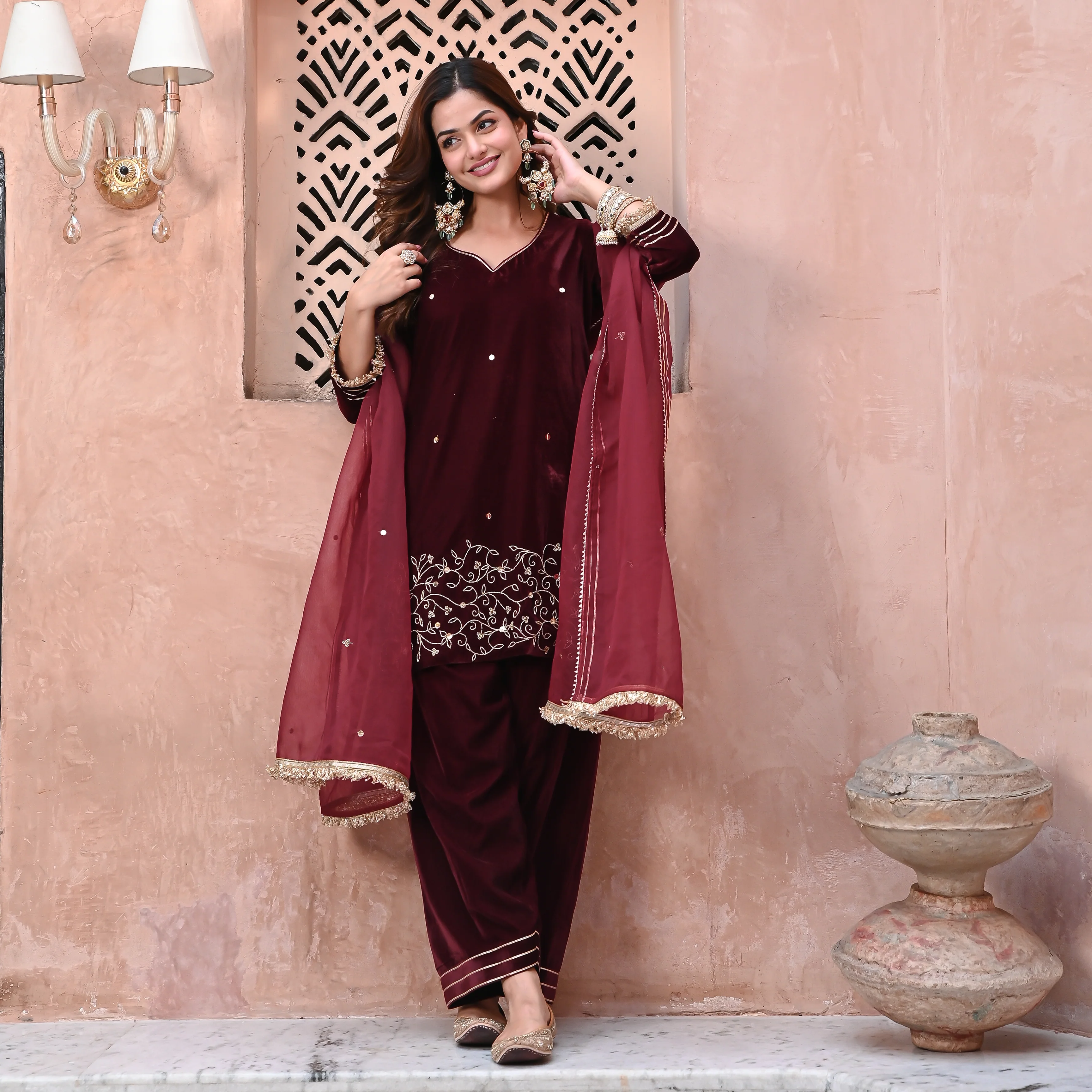 VELVET KURTA SET