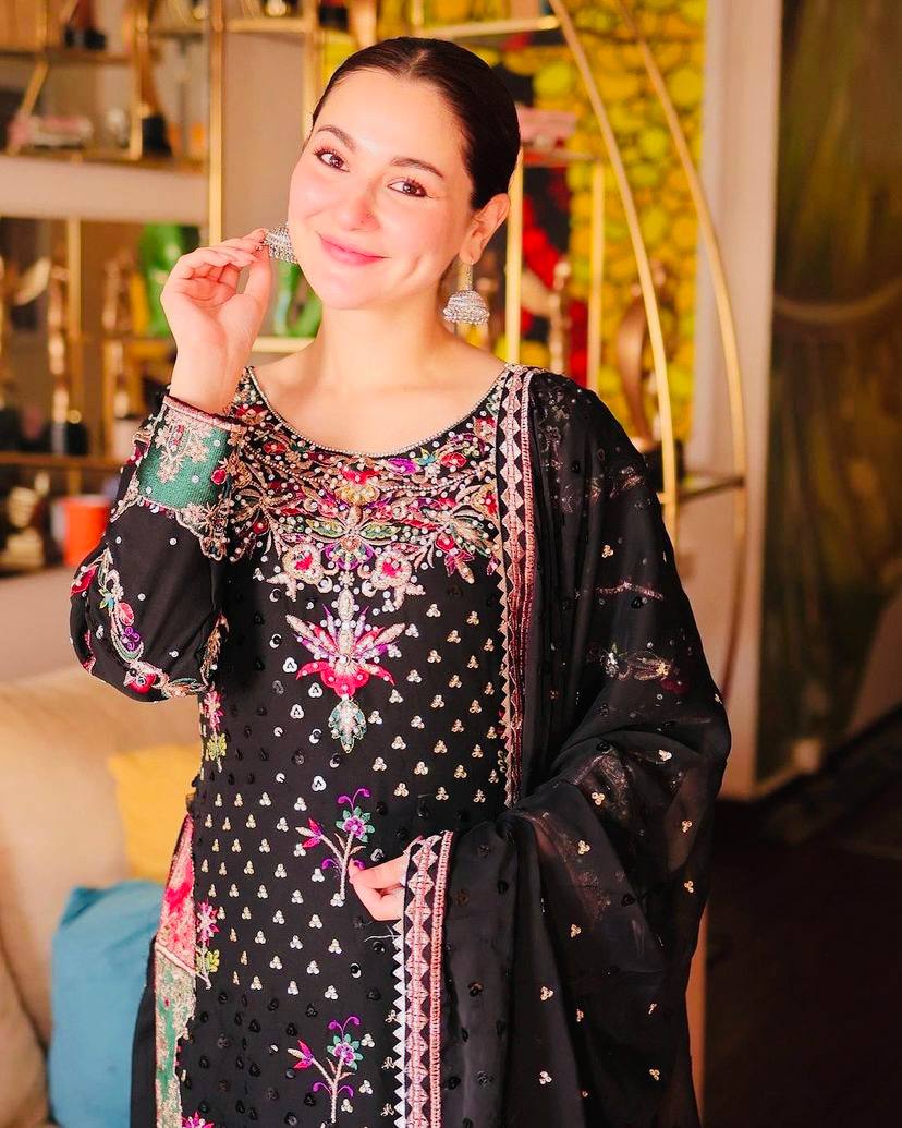 "Black Embroidered Kurta Set: Timeless Elegance with Intricate Detailing"