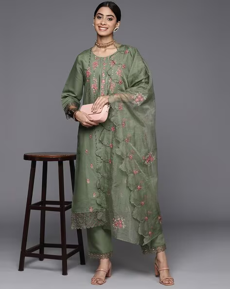 Women Embroidered Straight Kurta Suit Set