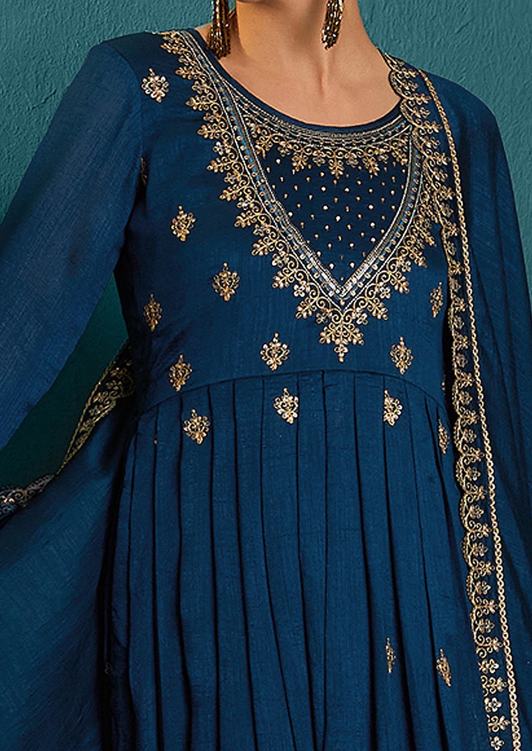 Teal Zari Sequin Embroidered Vichitra Kurta Set