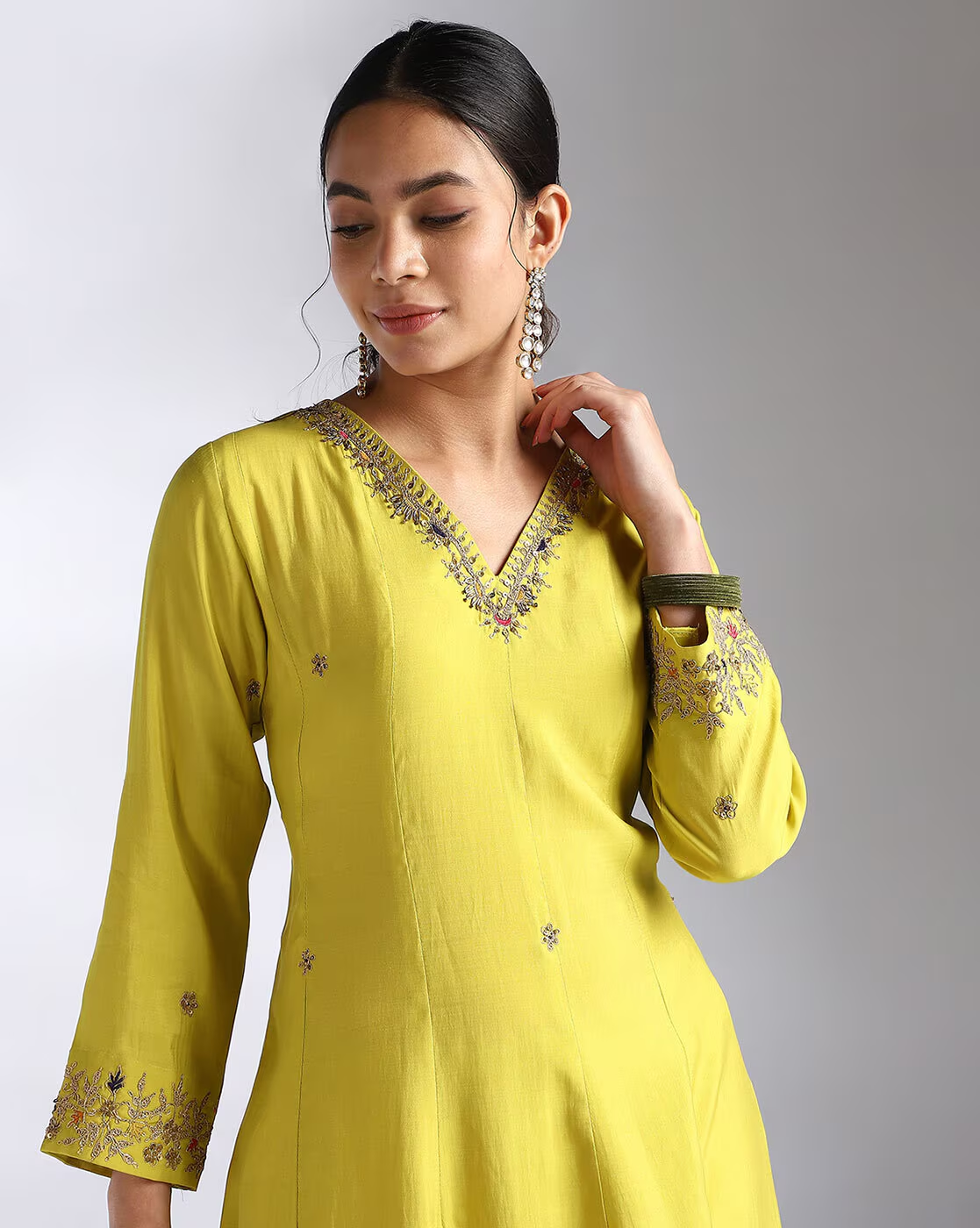 Women Embellished Kurta Set