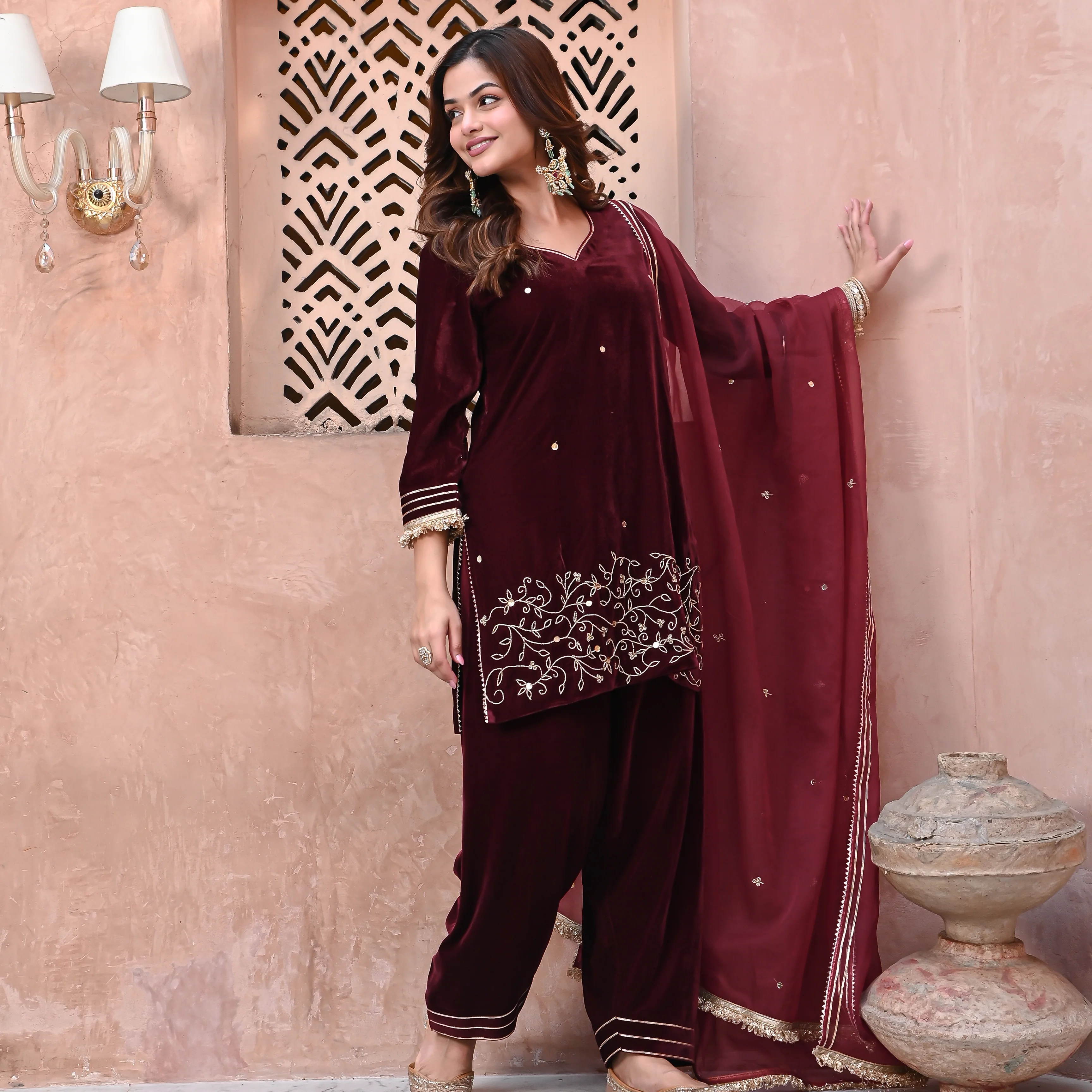 VELVET KURTA SET