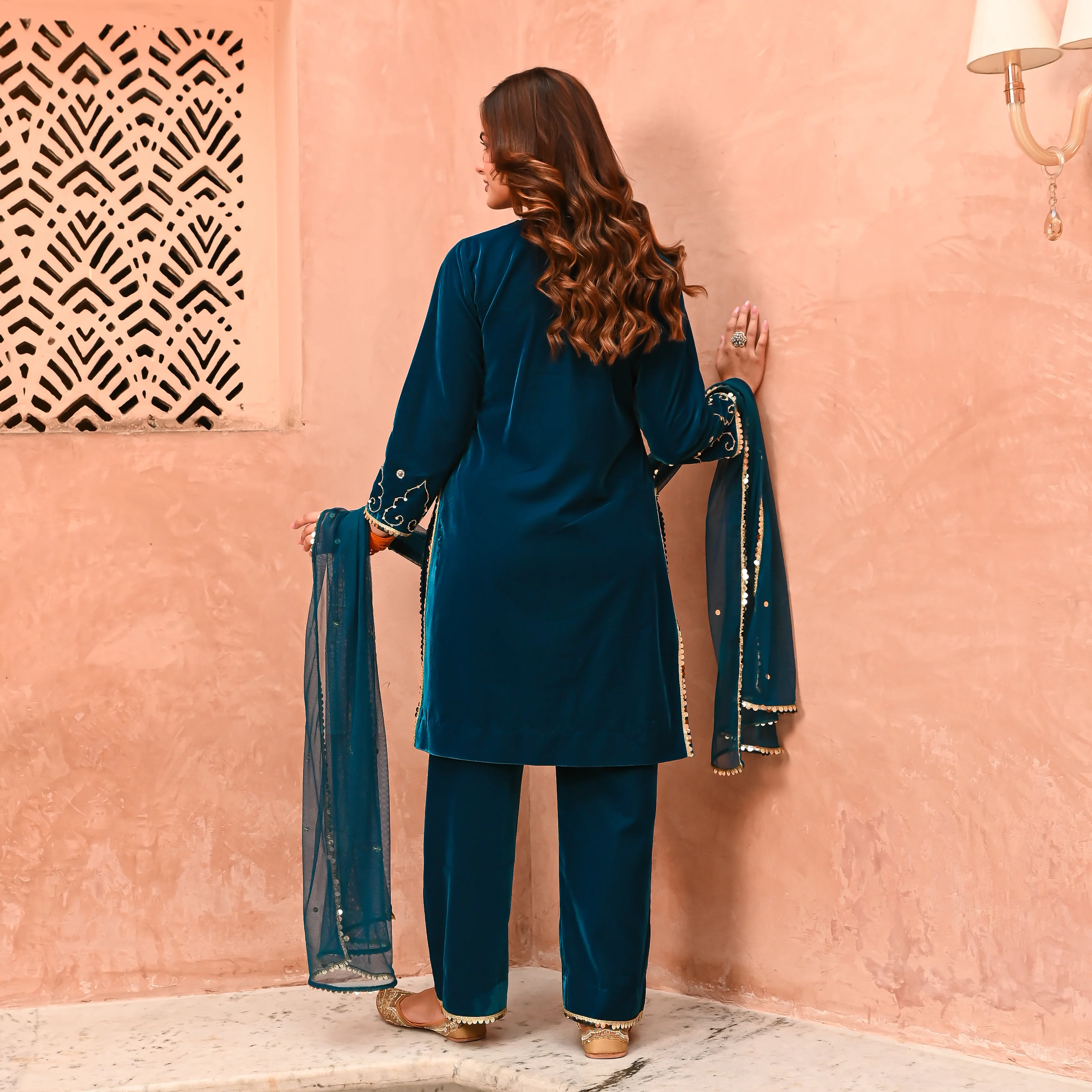 VELVET KURTA SET