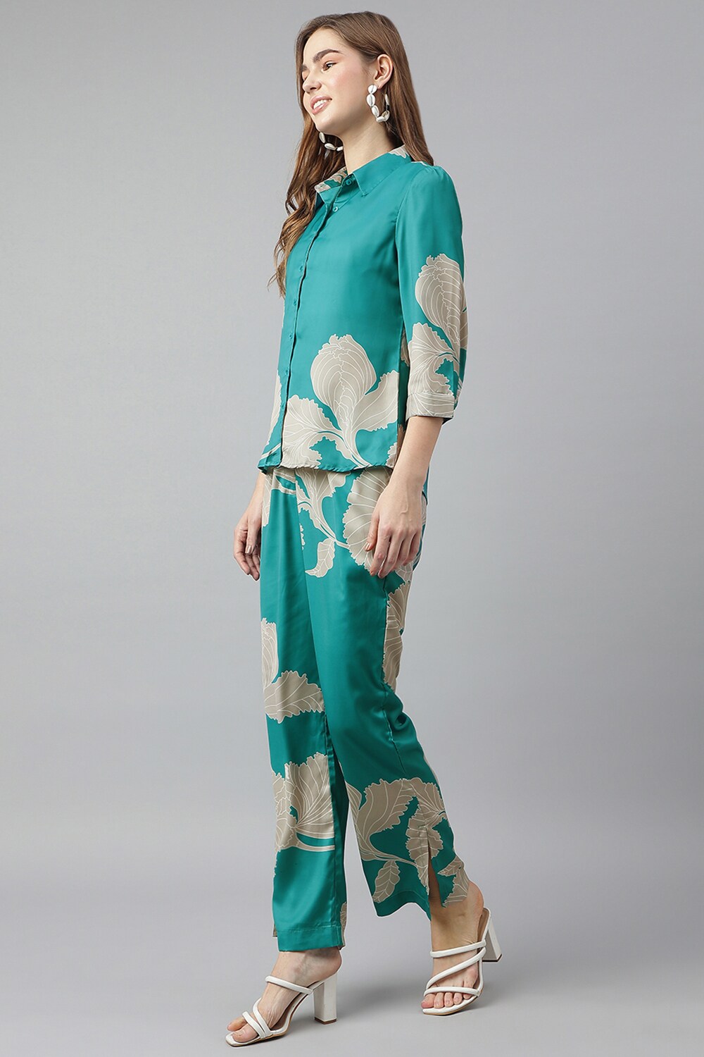 Turquoise Printed Shirt Collar Women Regular Fit Co-ord Sets