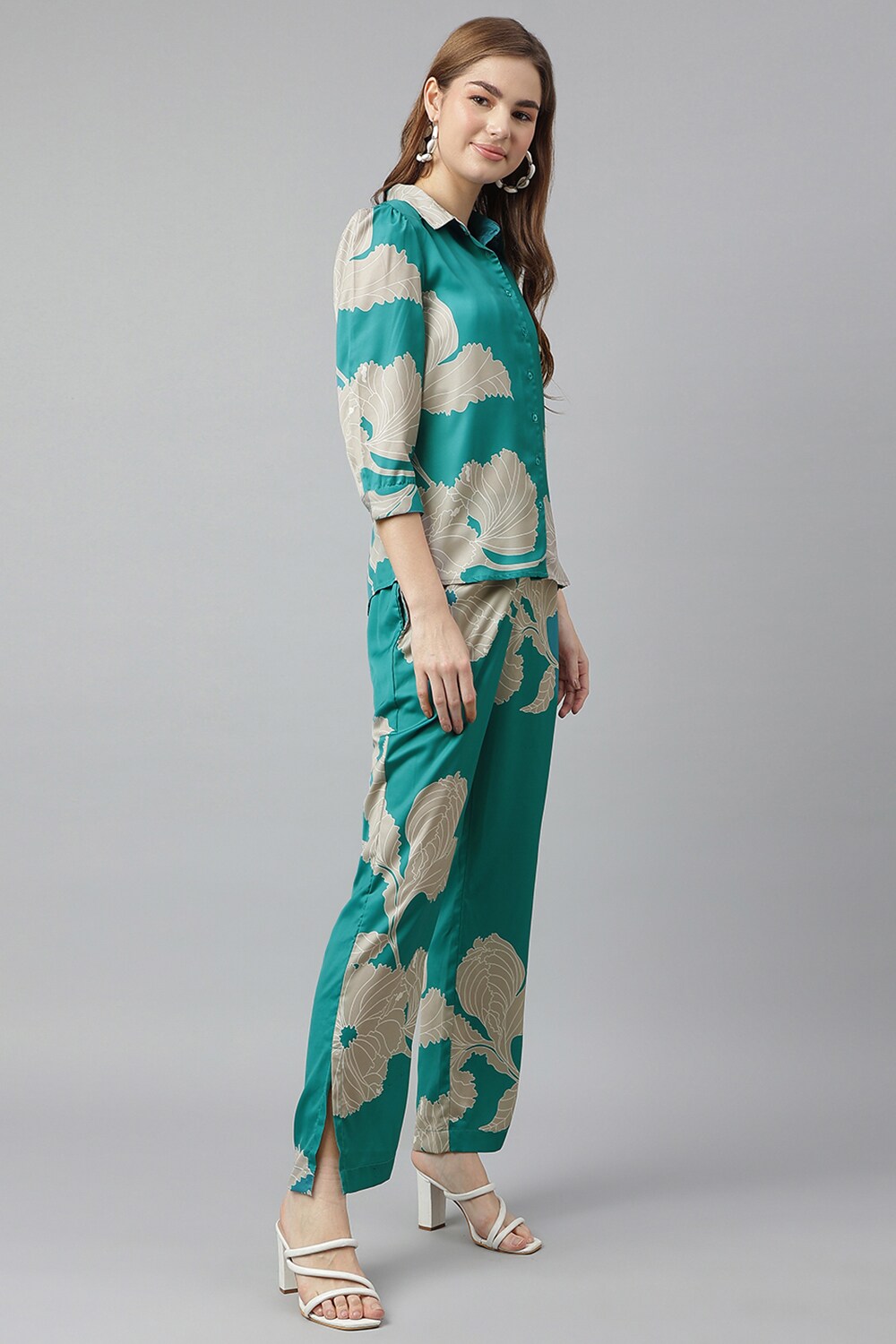 Turquoise Printed Shirt Collar Women Regular Fit Co-ord Sets